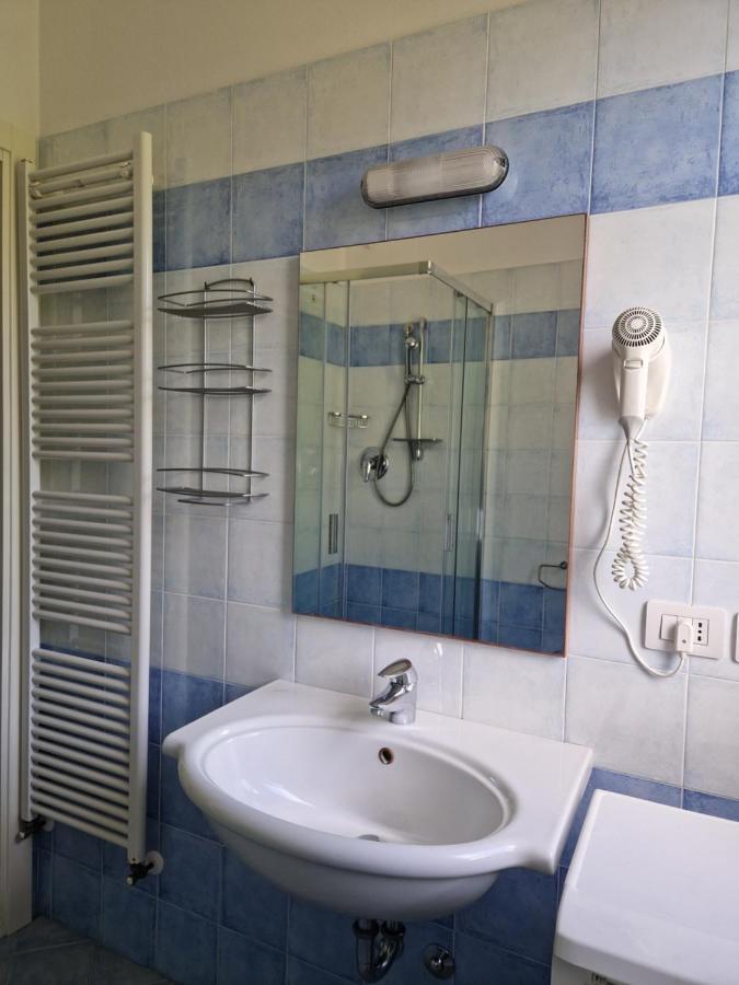 Family Residence Nuova Orchidea Riccione Luaran gambar